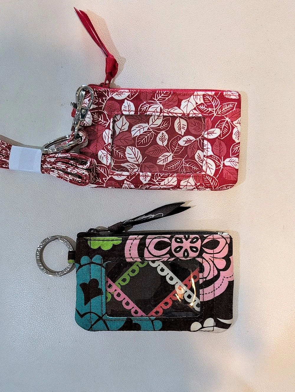 Vera Bradley Zip ID Case & Lanyard Set Red & Black - Set If 2